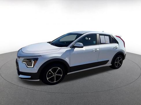 Used 2026 Kia Niro LX FWD image 8