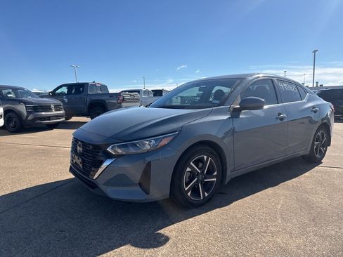 Certified 2024 Nissan Sentra SV image 5
