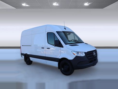 Used 2025 Mercedes-Benz Sprinter 2500 image 23