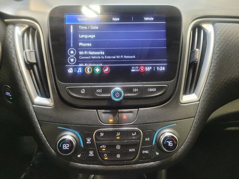 Used 2024 Chevrolet Malibu LT image 25
