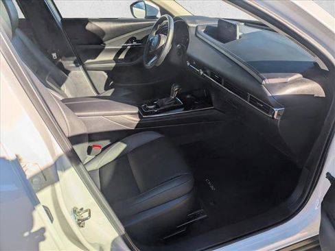 Used 2025 MAZDA CX-30 AWD 2.5 S w/ Preferred Package image 19