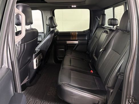 Used 2019 Ford F150 Lariat w/ Equipment Group 502A Luxury AWD/4WD image 37