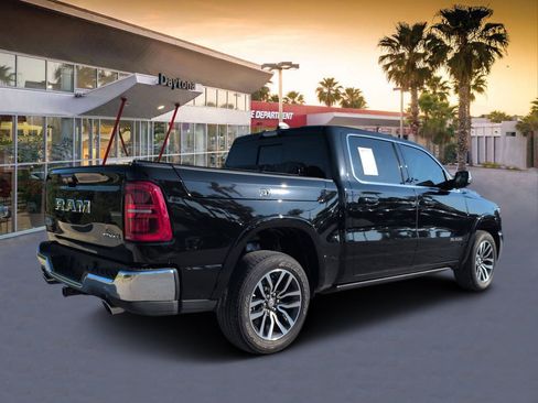 Used 2025 RAM 1500 Limited AWD/4WD image 3