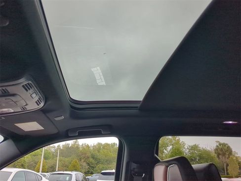 Used 2023 GMC Yukon Denali Ultimate image 21