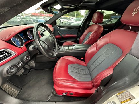 Used 2018 Maserati Ghibli S GranLusso RWD image 11