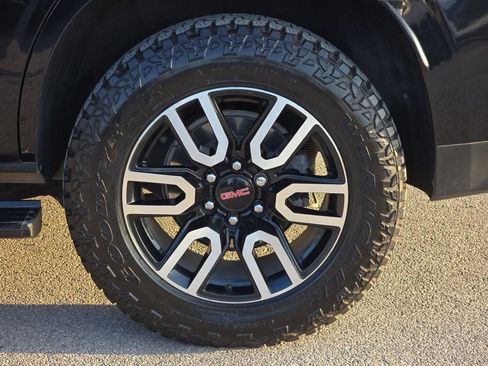 Used 2023 GMC Yukon AT4 w/ AT4 Premium Plus Package image 34