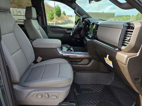 New 2026 Chevrolet Silverado 2500 LTZ w/ LTZ Plus Package AWD/4WD image 25