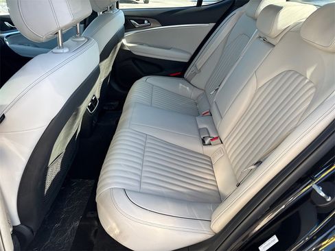 Used 2025 Genesis G70 2.5T w/ Sport Prestige Package image 20