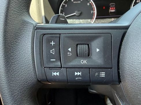 Used 2024 Nissan Rogue SV AWD/4WD image 22