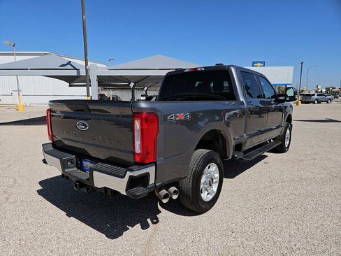 Used 2025 Ford F250 XLT AWD/4WD image 8