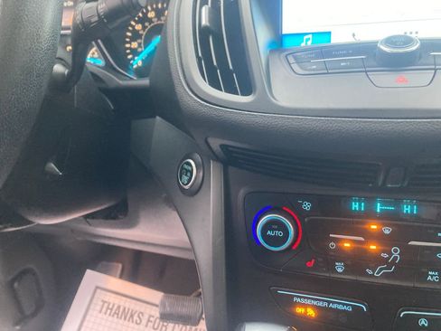 Used 2019 Ford Escape SEL image 21