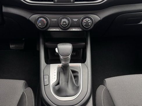 Used 2023 Kia Forte LXS image 28