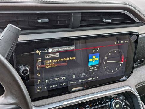 Used 2024 GMC Sierra 3500 Denali w/ Denali Reserve Package image 31