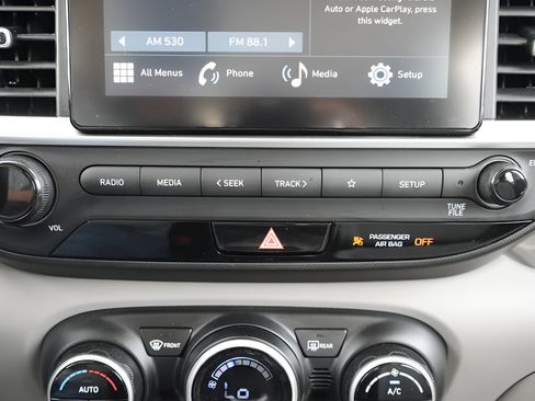 Certified 2023 Hyundai Venue SEL FWD image 32