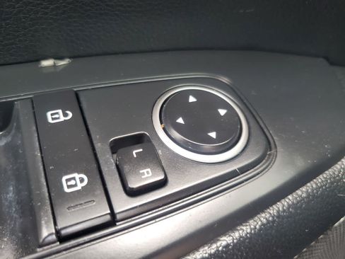 Used 2019 Kia Forte S w/ S Premium Package FWD image 25