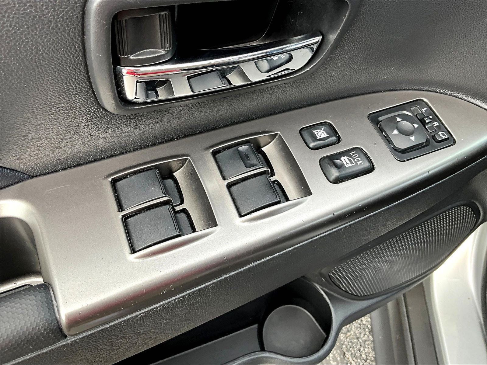 Used 2026 Mitsubishi Outlander Sport SE AWD/4WD image 35