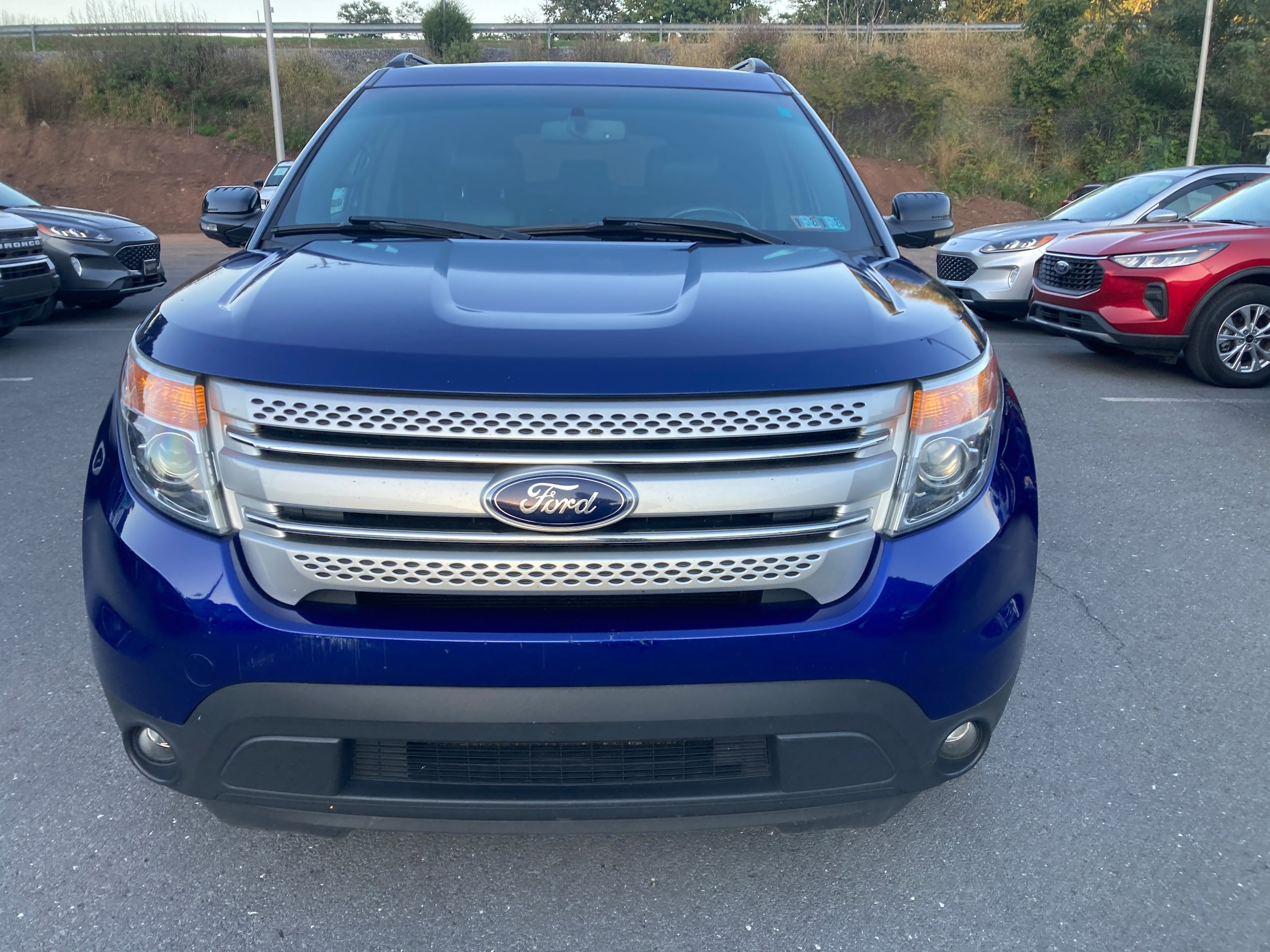 Used 2013 Ford Explorer XLT AWD/4WD image 3