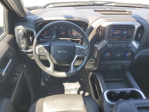 Used 2021 Chevrolet Silverado 1500 LT Trail Boss w/ Convenience Package II image 18