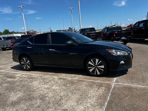 Used 2021 Nissan Altima 2.5 SV w/ SV Premium Package AWD/4WD image 7