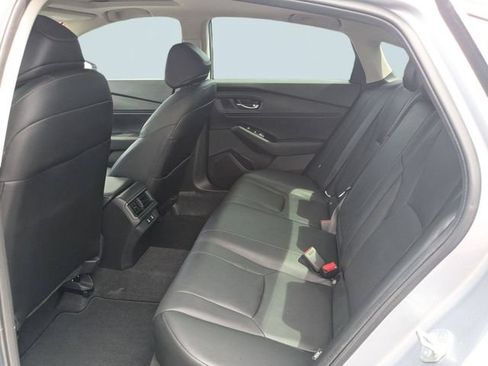 Used 2023 Honda Accord Touring image 12