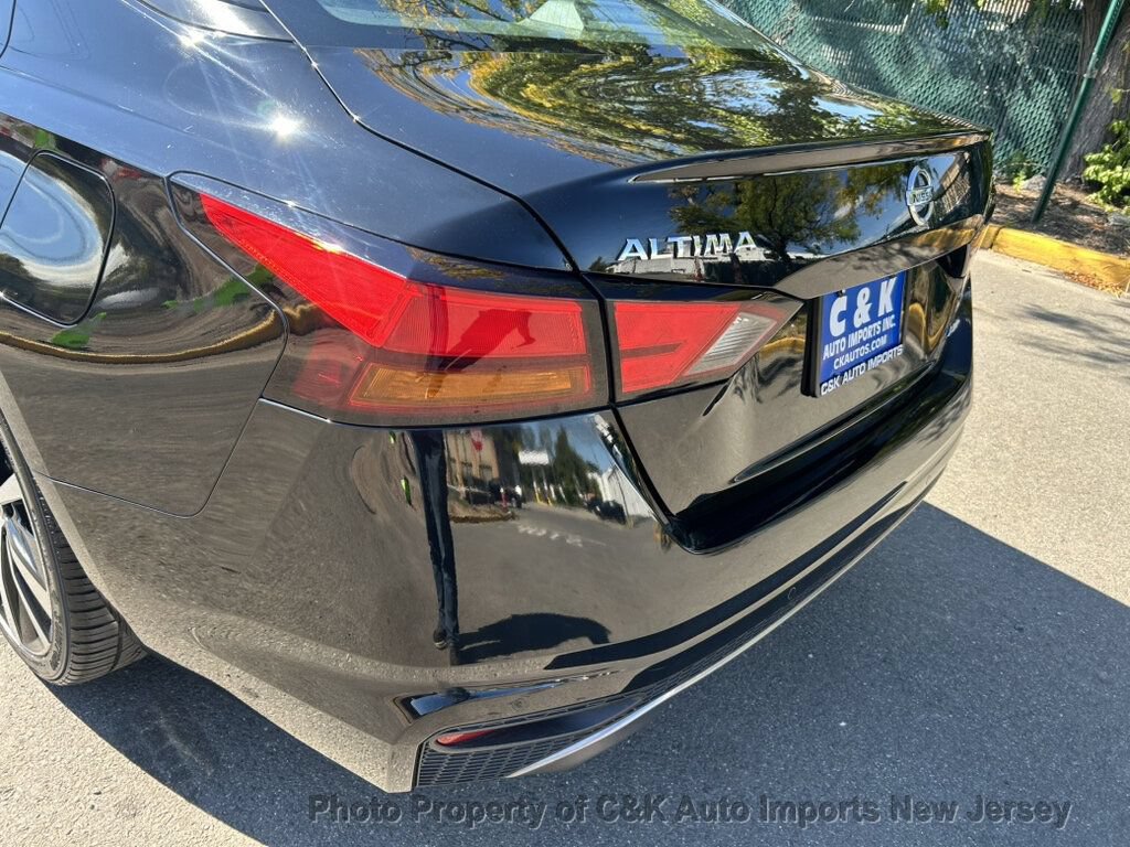 Used 2020 Nissan Altima 2.5 SR AWD/4WD image 16