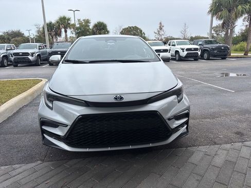 Used 2024 Toyota Corolla SE image 2