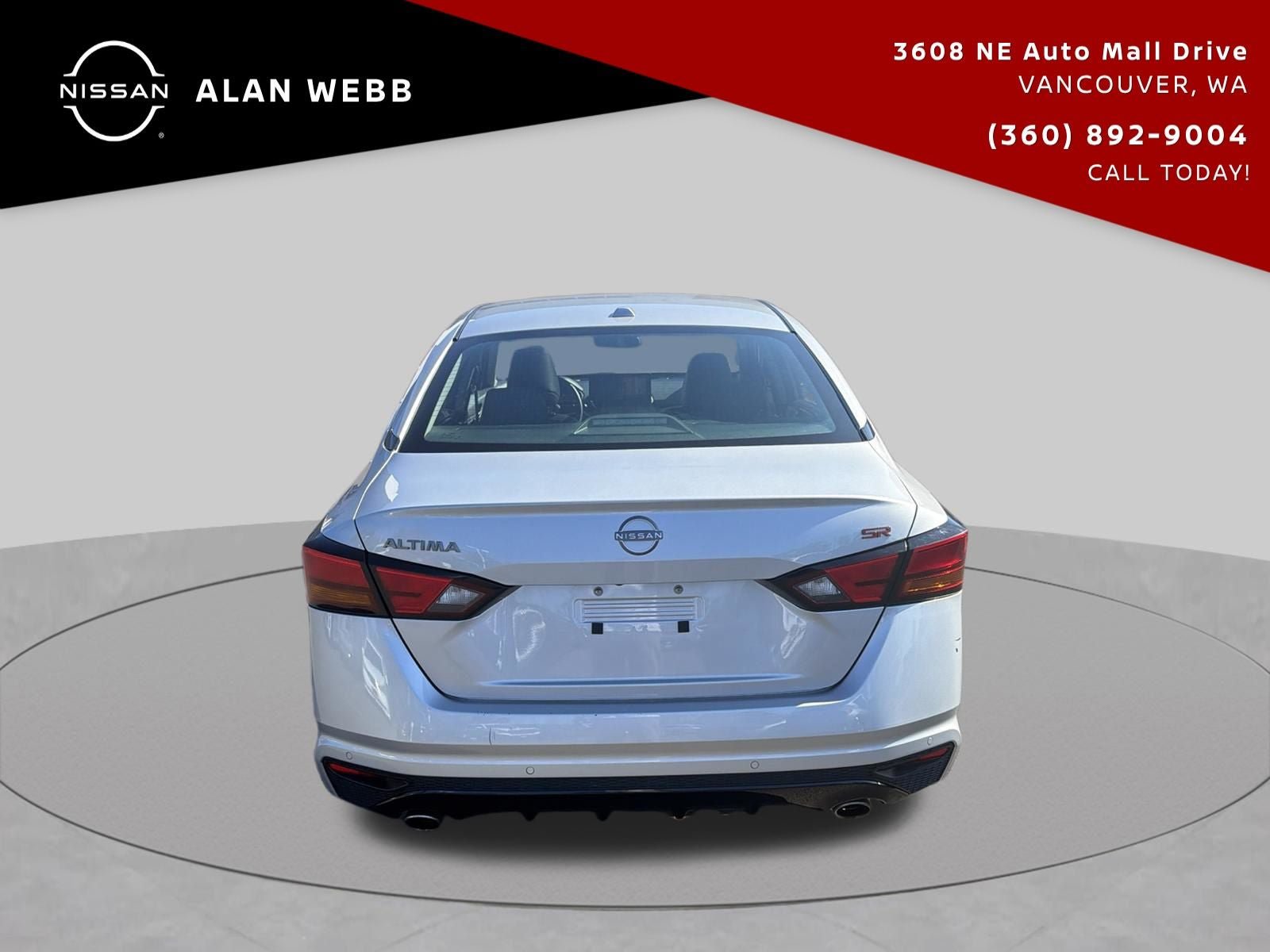 Used 2024 Nissan Altima 2.5 SR w/ SR Premium Package FWD image 4