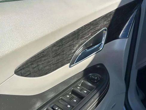 Used 2014 Buick Encore Premium image 12