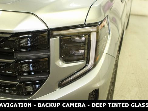 New 2025 GMC Sierra 1500 Elevation image 9