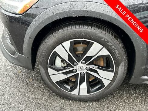 Used 2025 Volvo V60 B5 Cross Country Plus AWD/4WD image 16