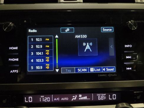 Used 2017 Subaru Legacy 2.5i Premium AWD/4WD image 25