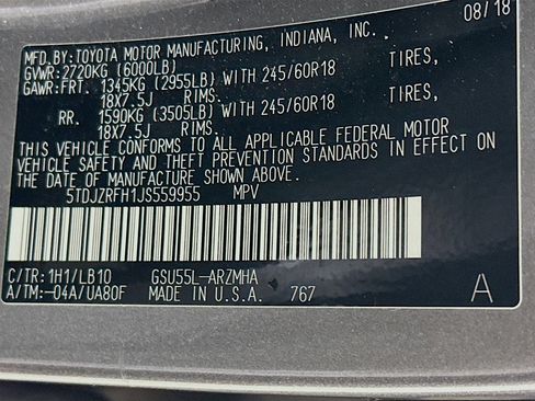 Used 2018 Toyota Highlander XLE w/ Carpet Mat Package (TMS) AWD/4WD image 12