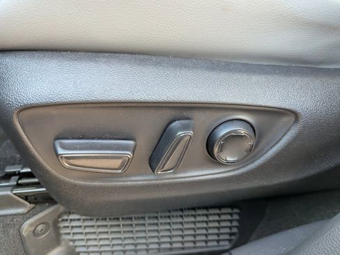 Used 2024 Toyota Sienna XLE image 16