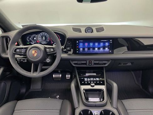 Used 2026 Porsche Cayenne GTS image 25