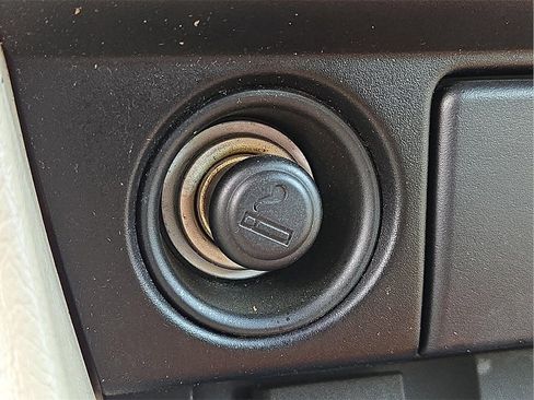 Used 2002 Toyota Solara Convertible image 24