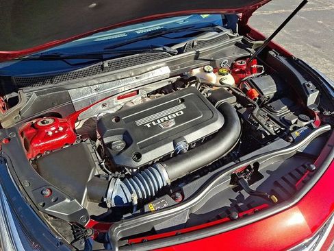 Certified 2021 Cadillac XT4 Luxury w/ Cold Weather Package image 31