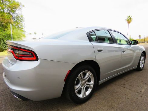 Used 2022 Dodge Charger SXT image 8