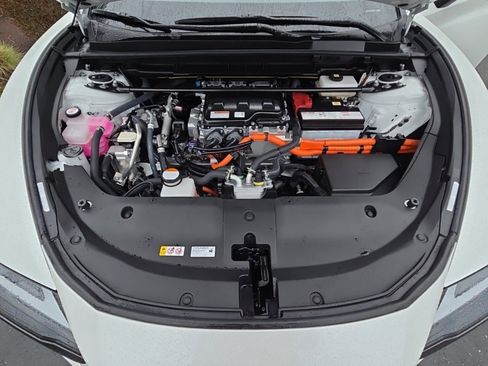 Certified 2024 Lexus RZ 450e Premium w/ Accessory Package (2T) image 32