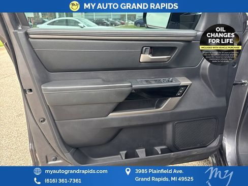 Used 2022 Toyota Tundra Limited image 9