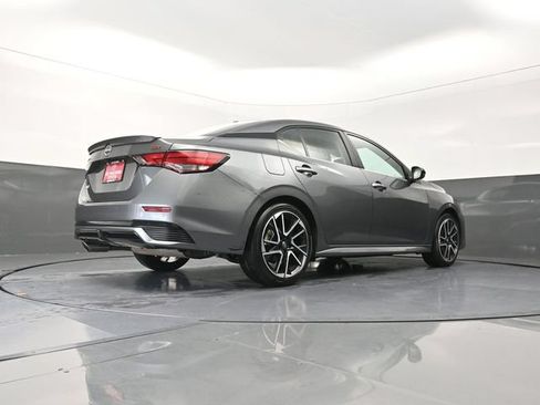 Used 2025 Nissan Sentra SR FWD image 37