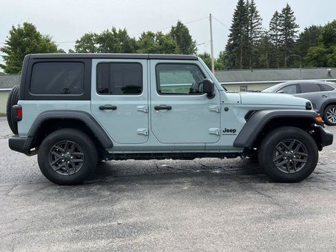 Used 2024 Jeep Wrangler Unlimited Sport AWD/4WD image 36