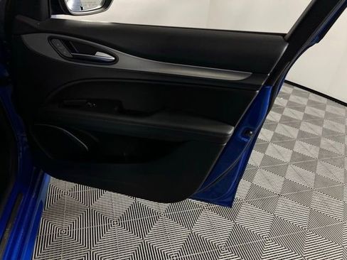 Used 2023 Alfa Romeo Stelvio Veloce image 30
