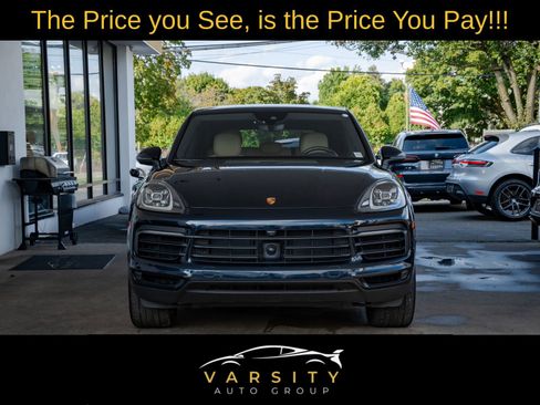 Used 2022 Porsche Cayenne Coupe w/ Premium Package image 2