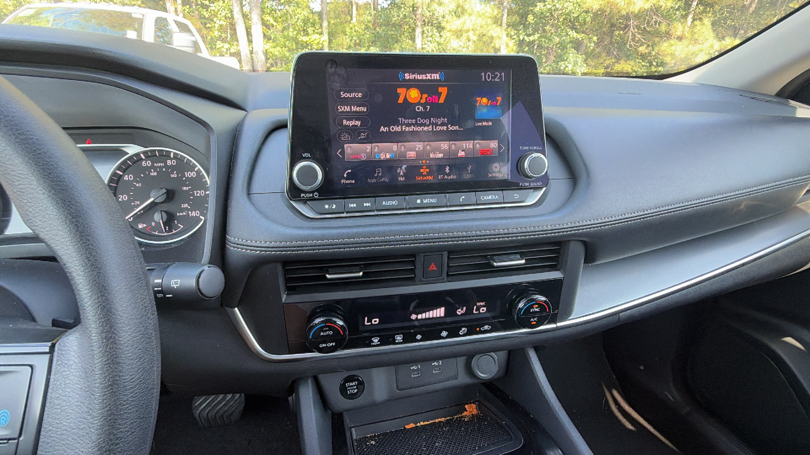 Used 2024 Nissan Rogue SV AWD/4WD image 31