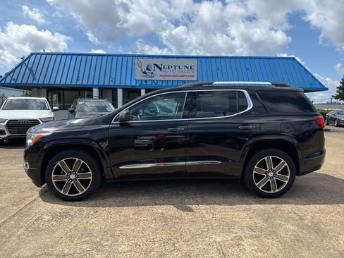Used 2018 GMC Acadia Denali w/ Technology Package image 8
