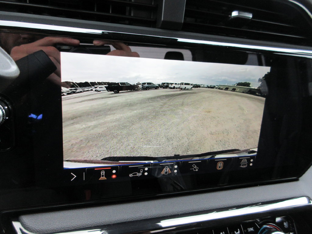 New 2026 GMC Sierra 2500 AT4 w/ Max Trailering Package AWD/4WD image 18
