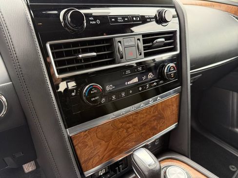 Used 2022 Nissan Armada SL AWD/4WD image 20