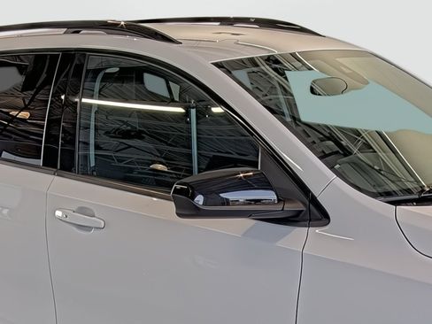 Used 2020 GMC Terrain SLE w/ Driver Convenience Package FWD image 15