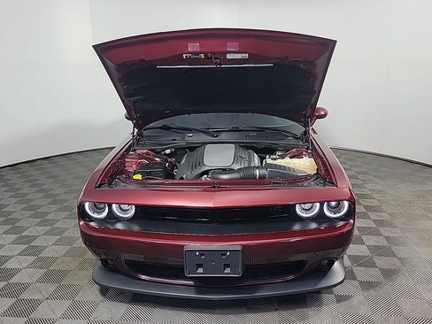 Used 2022 Dodge Challenger R/T w/ Driver Convenience Group RWD image 13
