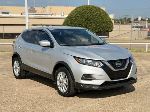 Certified 2022 Nissan Rogue Sport S FWD image 3